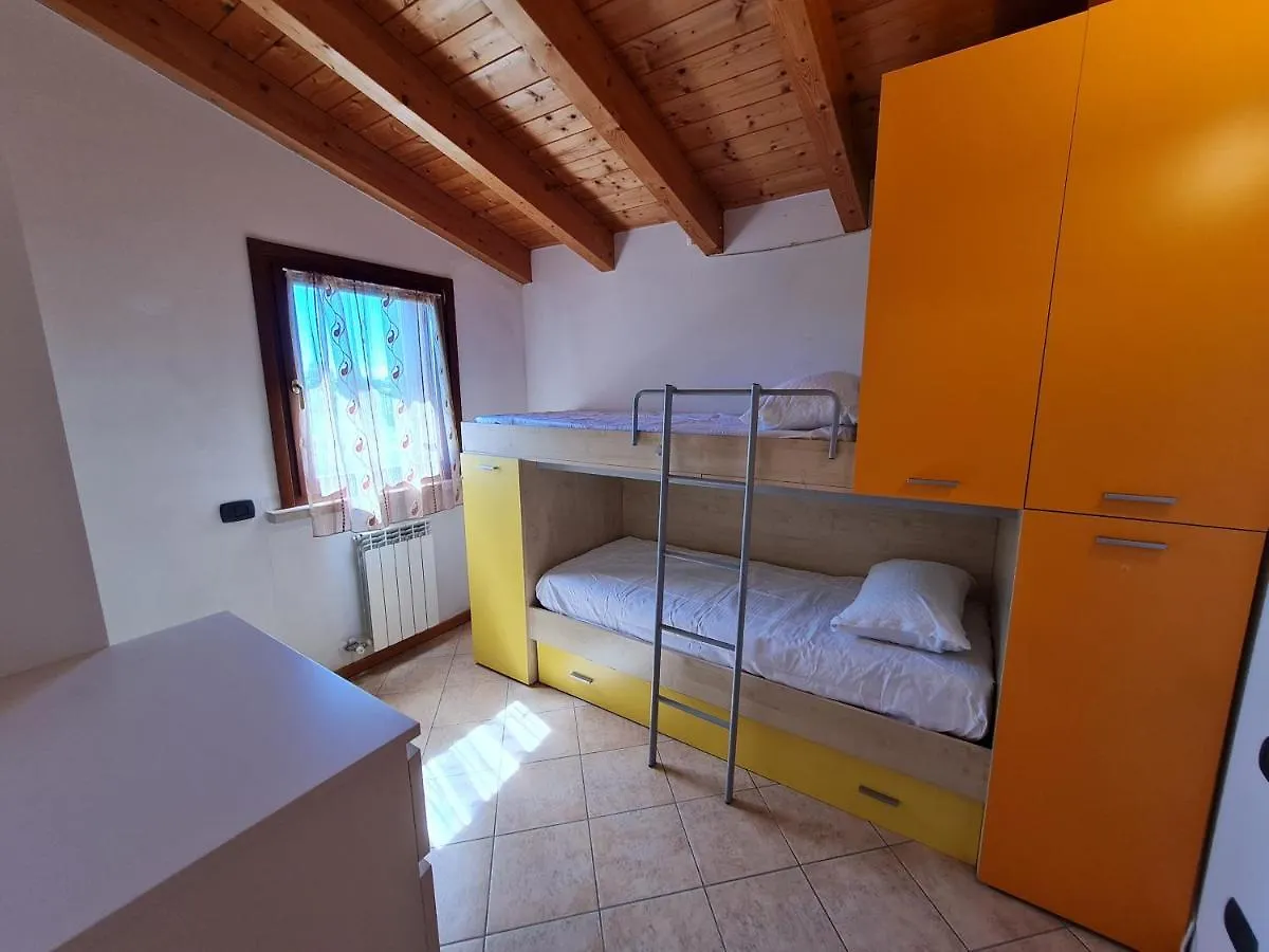 Residenza La Corte Castelnuovo del Garda Apartment