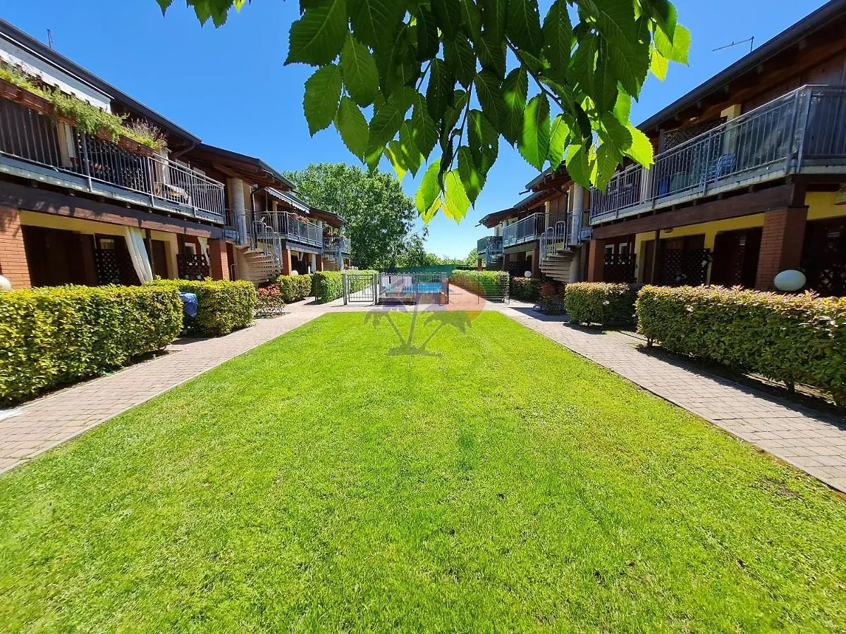 Residenza La Corte Castelnuovo del Garda Apartment