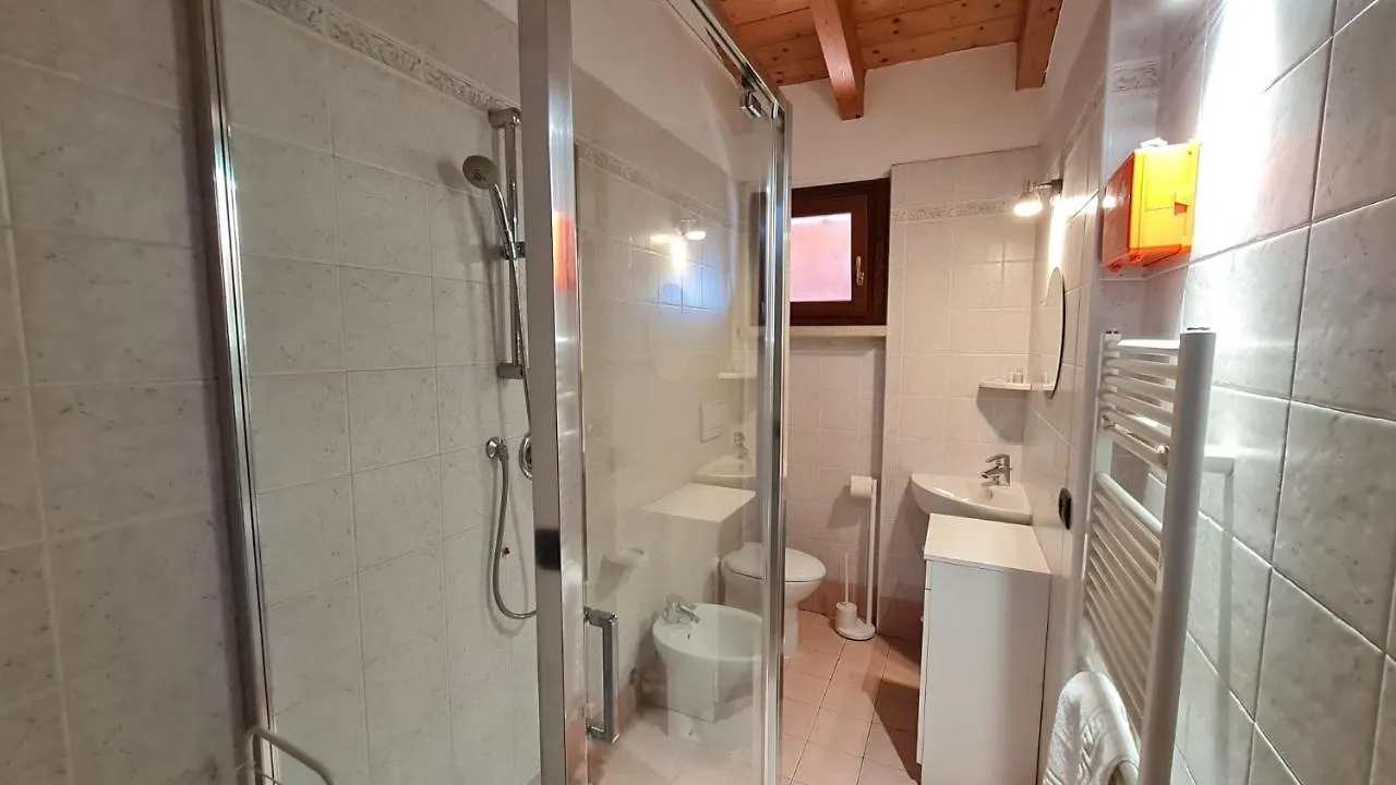 Residenza La Corte Castelnuovo del Garda Apartment