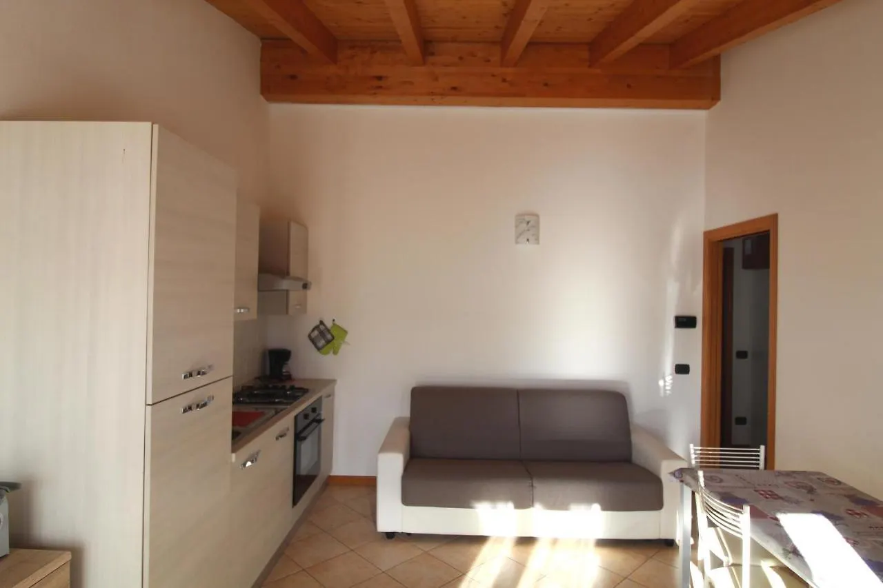 Residenza La Corte Castelnuovo del Garda Apartment