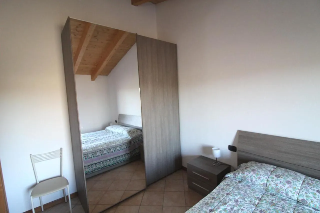 Residenza La Corte Castelnuovo del Garda Apartment