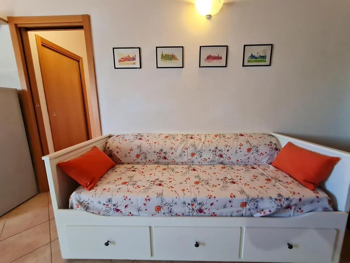 Residenza La Corte Castelnuovo del Garda 0*,  Itálie